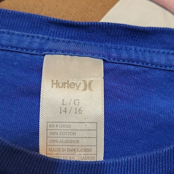 Hurley T-Shirt - Picture 3 of 3